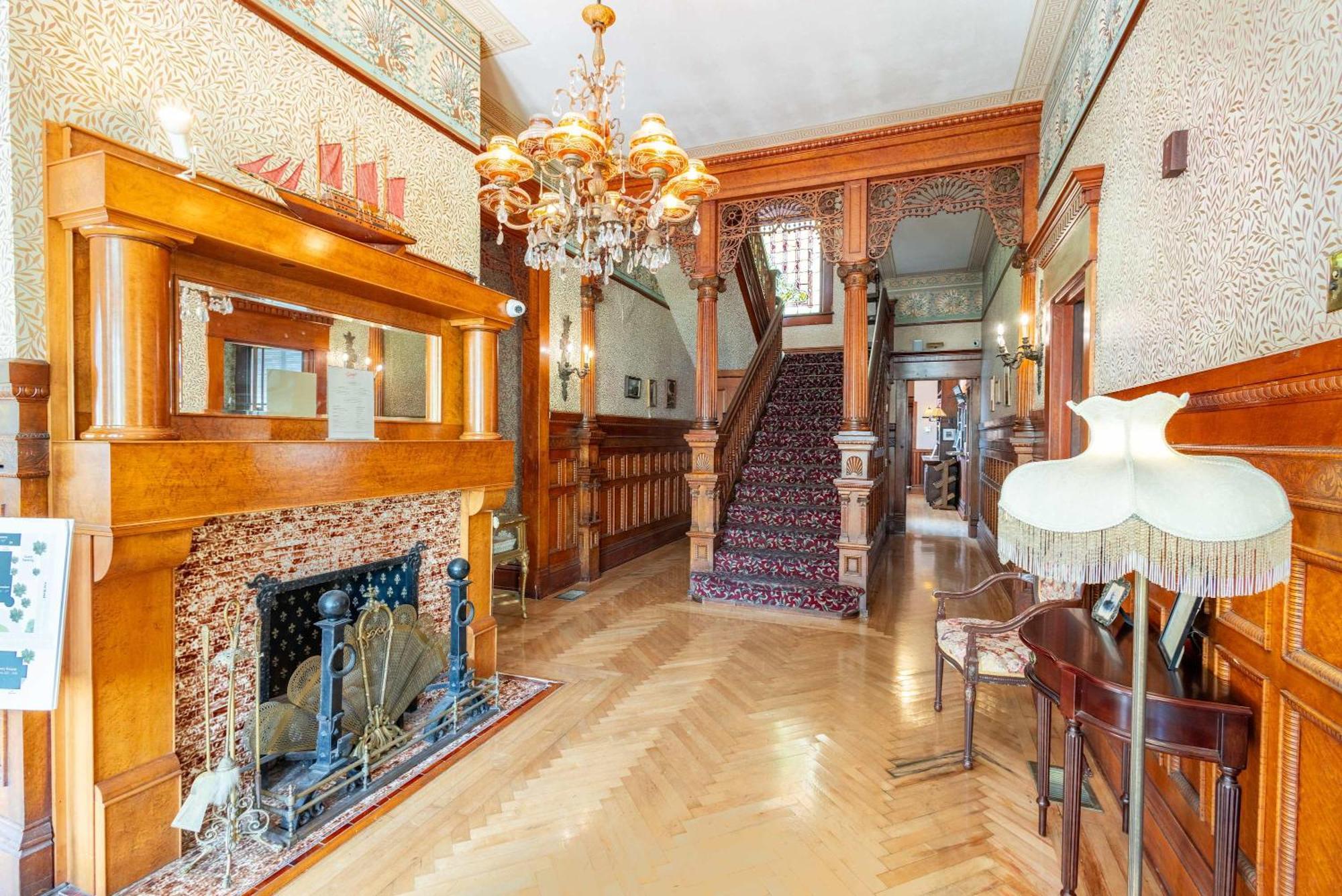 Deluxe Queen At The Curry Mansion - Parking & Heated Pool! Кей Уест Екстериор снимка
